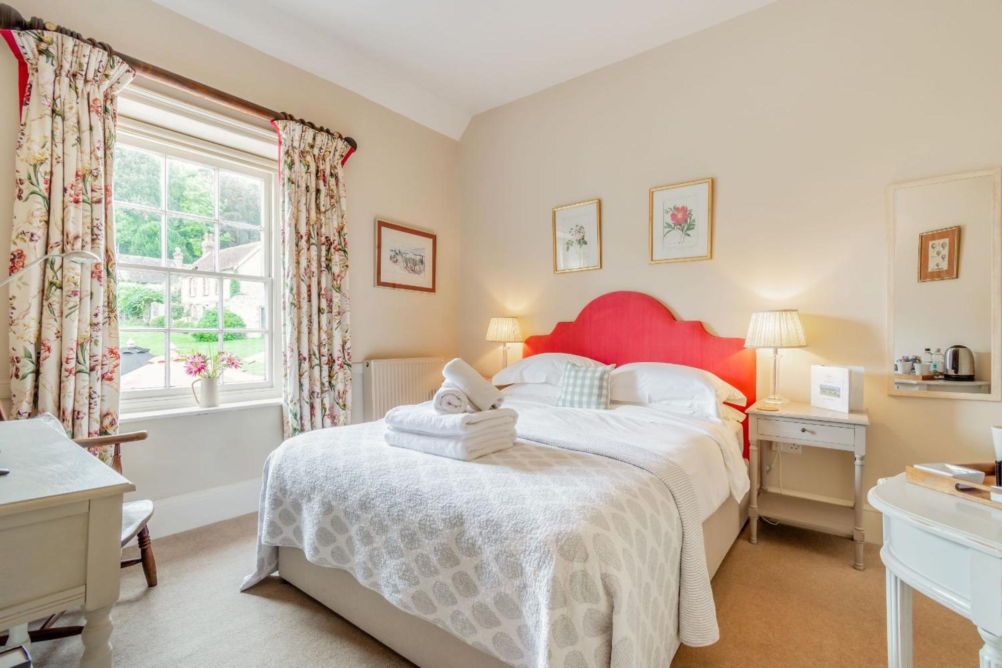 Tiger Inn - Catherine Eastdean Dış mekan fotoğraf